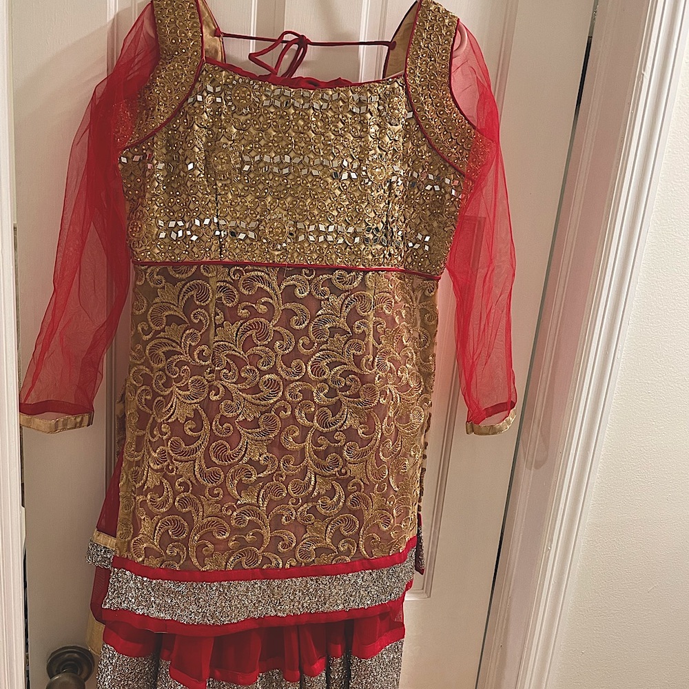 Megha Fashion. Size 12